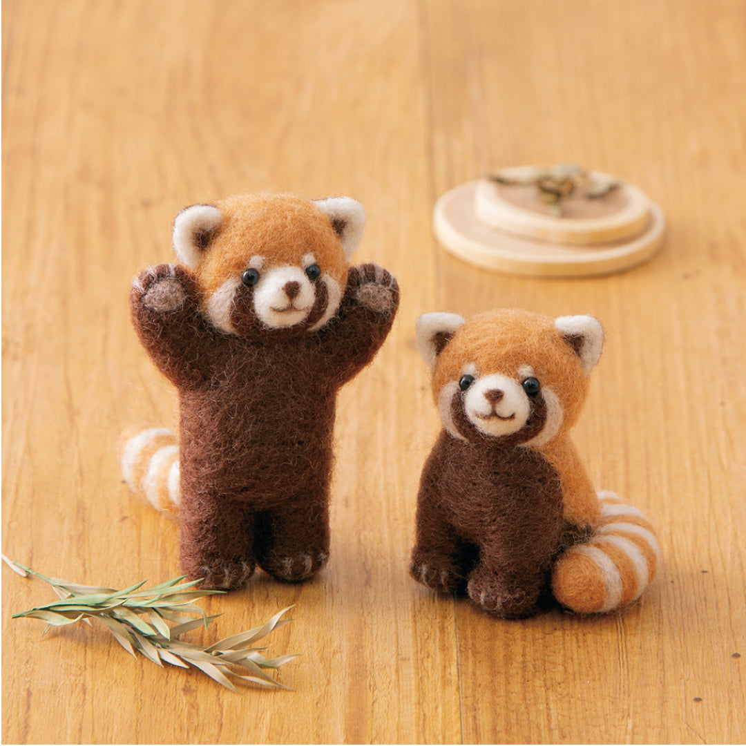 Hamanaka Needle Felting Kit - Red Panda Twins (English translation included)
