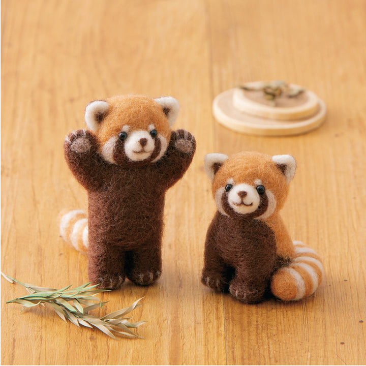 Hamanaka Needle Felting Kit - Red Panda Twins (English translation included)