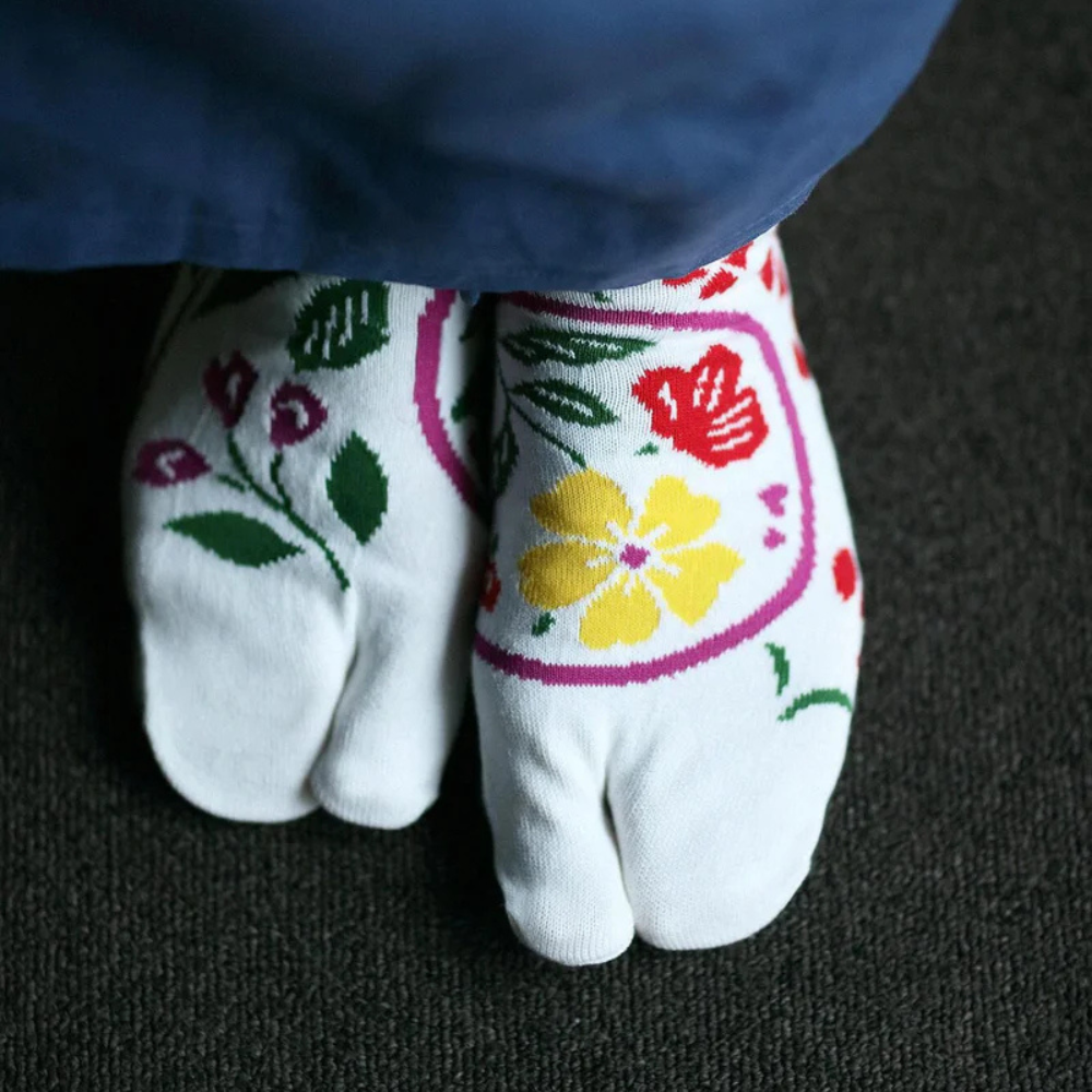 SOU.SOU Kyoto Tabi Socks - Split Toe Design - Momoyama Sakura (Size UK 4-6.5)
