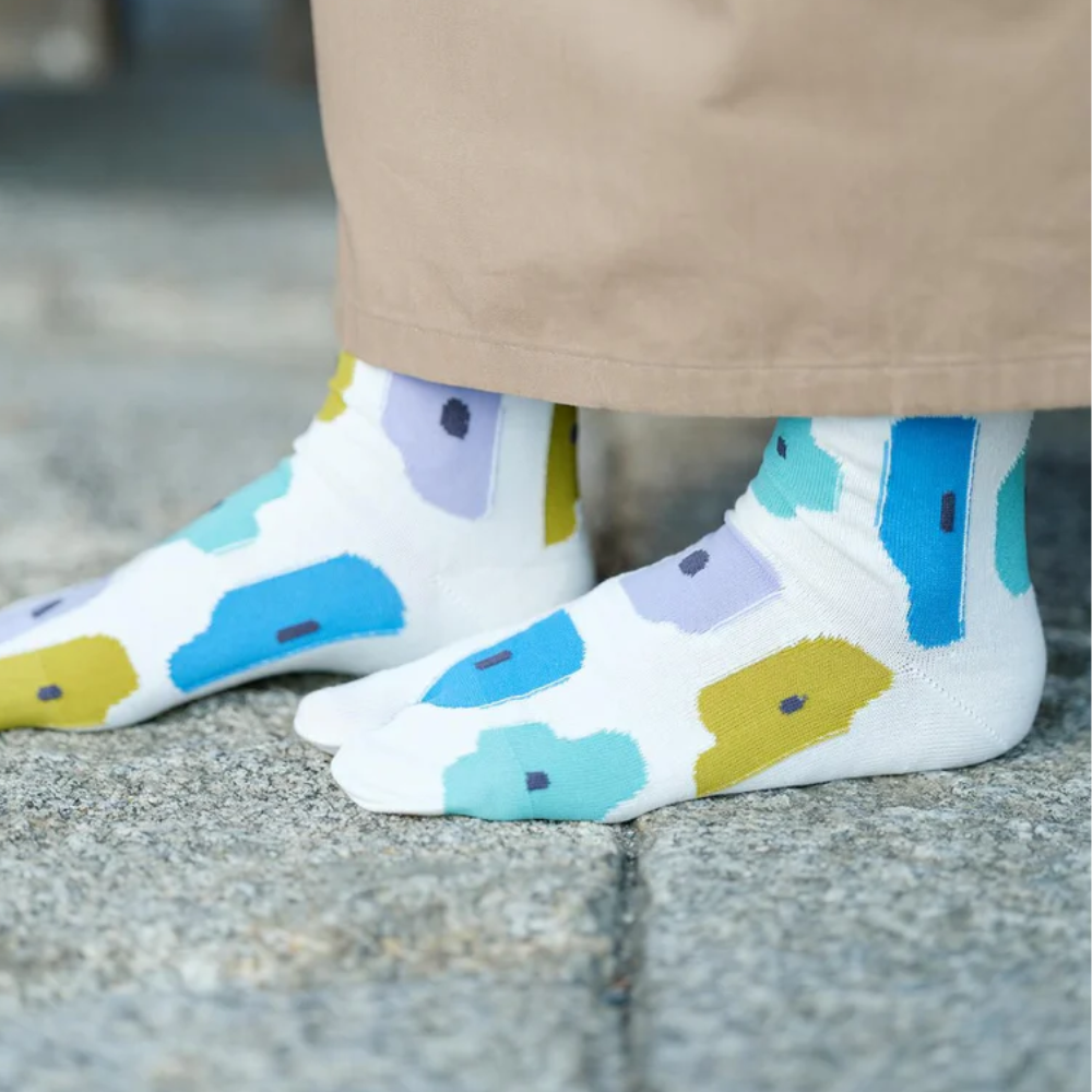 SOU.SOU Kyoto Tabi Socks - Split Toe Design - "Somehow" Floral Print (Size UK 4-6.5)